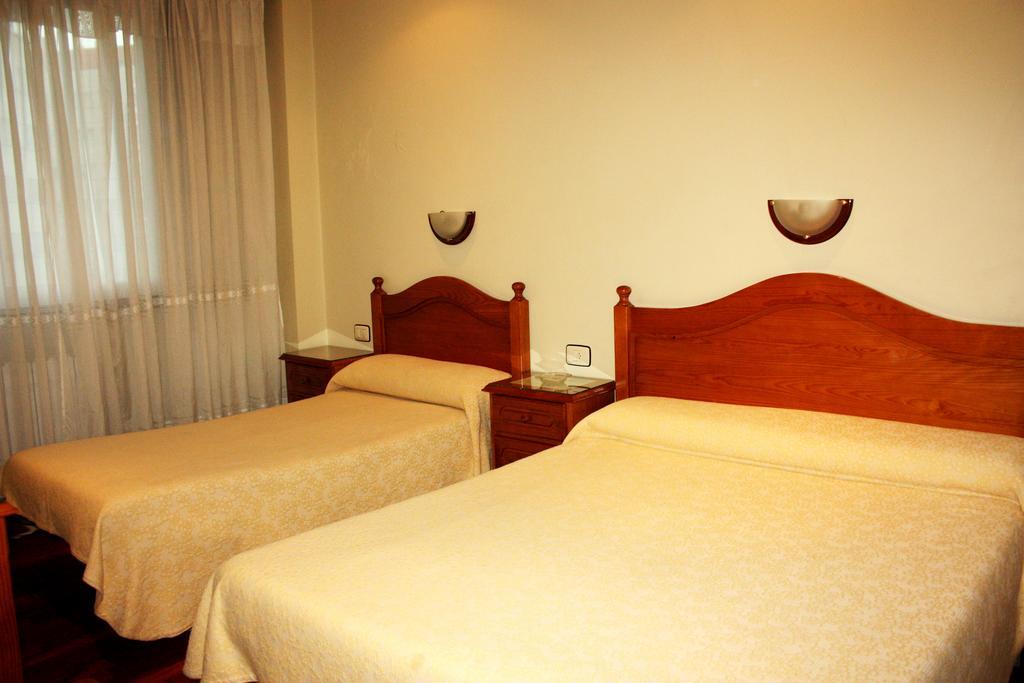 Pension Residencia Buenos Aires Vigo Luaran gambar